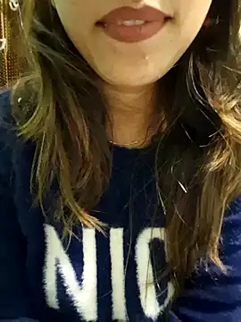 Snapshot of MIss-Naina chatting on January 2025 04:09:01 AM MIss-Naina online show from January 2025 04:09:01 AM