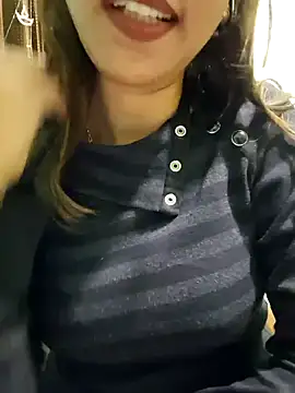 Snapshot of MIss-Naina chatting on January 2025 02:45:02 AM MIss-Naina online show from January 2025 02:45:02 AM