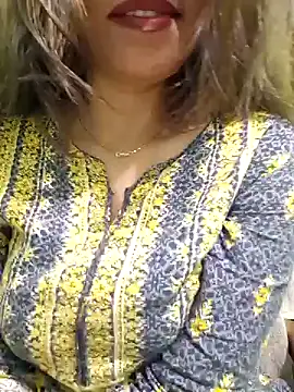 Snapshot of MIss-Naina chatting on February 2025 08:46:02 AM MIss-Naina online show from February 2025 08:46:02 AM