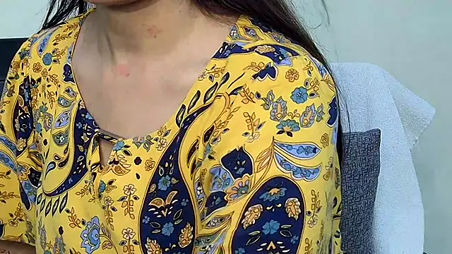 Snapshot of MIss-Naina chatting on October 2025 08:23:02 AM MIss-Naina online show from October 2025 08:23:02 AM