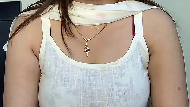 Snapshot of MIss-Naina chatting on October 2025 06:36:01 AM MIss-Naina online show from October 2025 06:36:01 AM