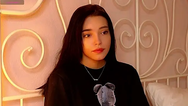 Snapshot of WildaBendell chatting on February 2025 01:37:02 PM WildaBendell online show from February 2025 01:37:02 PM