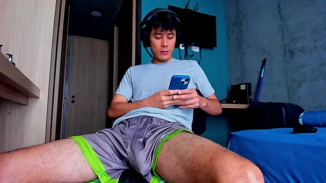 Huge latin cock online show from May 2026 06:16:02 PM