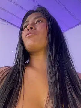 Snapshot of hurren_pasha chatting on February 2025 03:21:02 PM hurren pasha online show from February 2025 03:21:02 PM