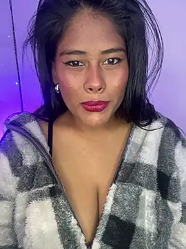 Snapshot of hurren_pasha chatting on February 2025 12:55:02 PM hurren pasha online show from February 2025 12:55:02 PM