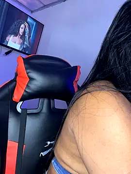 Snapshot of hurren_pasha chatting on October 2025 01:28:02 PM hurren pasha online show from October 2025 01:28:02 PM