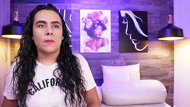 Snapshot of DanyAndAlexa chatting on September 2025 01:22:01 PM DanyAndAlexa online show from September 2025 01:22:01 PM