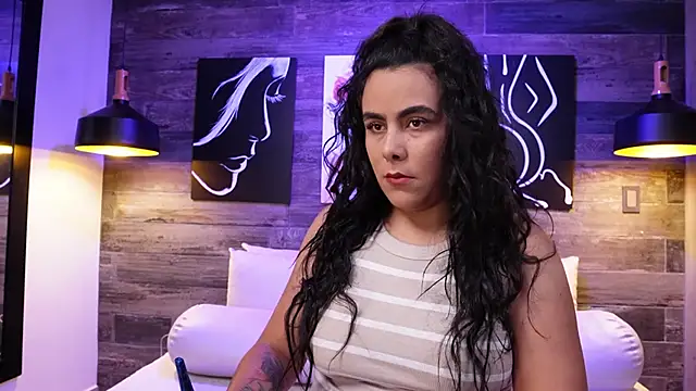 Snapshot of DanyAndAlexa chatting on October 2025 12:28:02 PM DanyAndAlexa online show from October 2025 12:28:02 PM