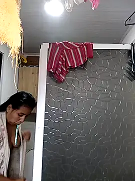  LATINA  online show from February 2025 06:59:01 PM