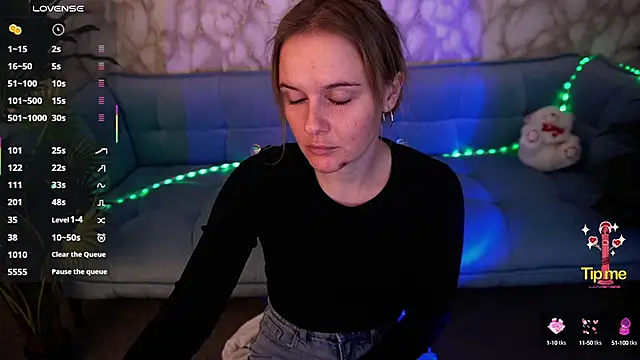 MaribelRiverr  online show from October 2025 05:49:02 AM