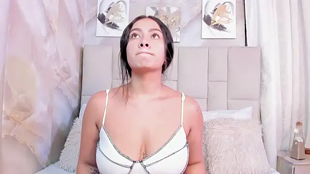 Snapshot of Jaslyn__Smith chatting on February 2026 04:58:02 PM Jaslyn Smith online show from February 2026 04:58:02 PM