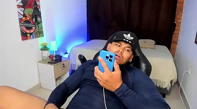 Snapshot of Camilo_caballero chatting on March 2025 02:29:02 AM Camilo caballero online show from March 2025 02:29:02 AM