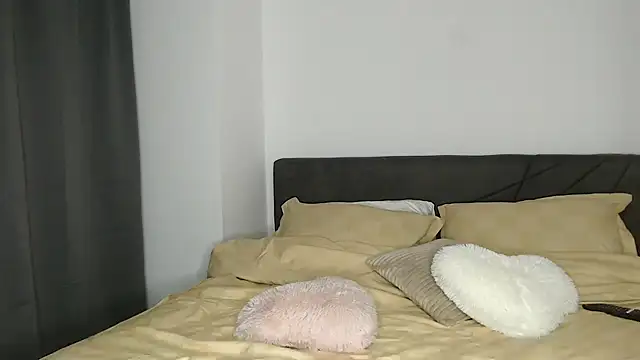 ElizabethAC online show from March 2025 09:38:02 AM