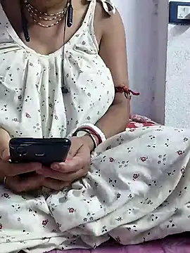 miss-Riy online show from July 2026 04:44:02 PM