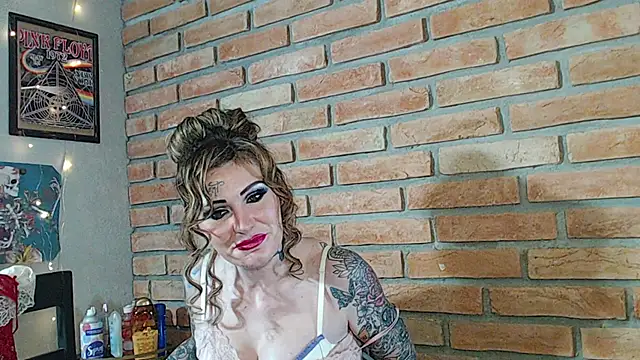 Snapshot of meganluv69 chatting on December 2024 02:31:02 PM meganluv69 online show from December 2024 02:31:02 PM