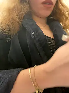 Snapshot of EvaRush chatting on December 2024 04:20:02 AM EvaRush online show from December 2024 04:20:02 AM