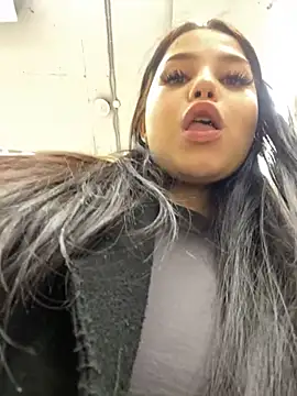 Snapshot of Chloe__Moon chatting on February 2025 11:22:01 AM Chloe Moon online show from February 2025 11:22:01 AM