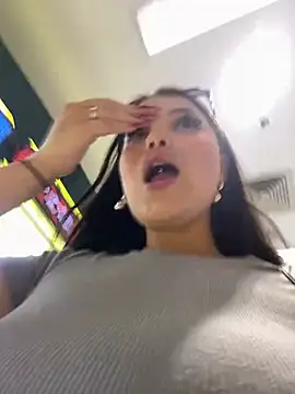 Snapshot of Chloe__Moon chatting on March 2025 12:31:02 PM Chloe Moon online show from March 2025 12:31:02 PM