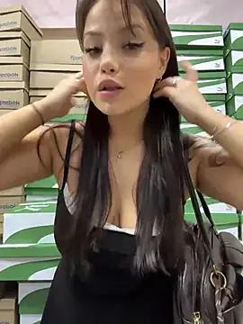 Chloe  Moon online show from June 2026 02:16:01 PM
