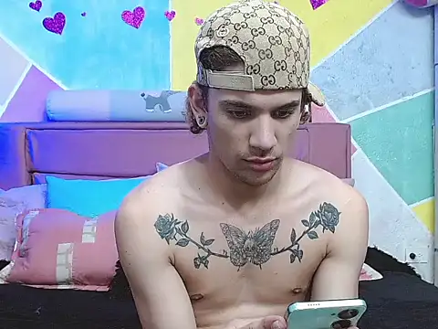 tylor boy online show from October 2025 01:56:01 AM