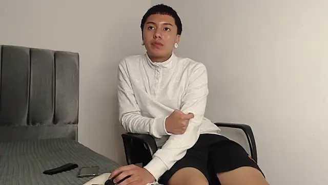 alex-lover online show from January 2025 05:19:02 AM