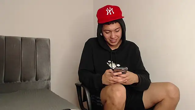 alex-lover online show from February 2025 05:04:01 AM