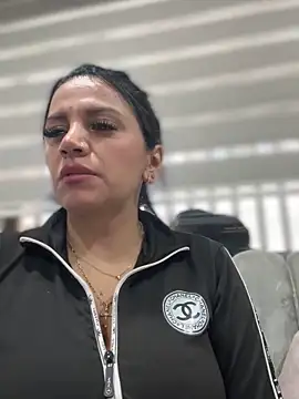 Milff parkerrr online show from January 2025 10:24:01 PM