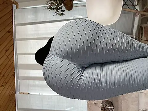 Milff parkerrr online show from January 2025 02:17:02 PM