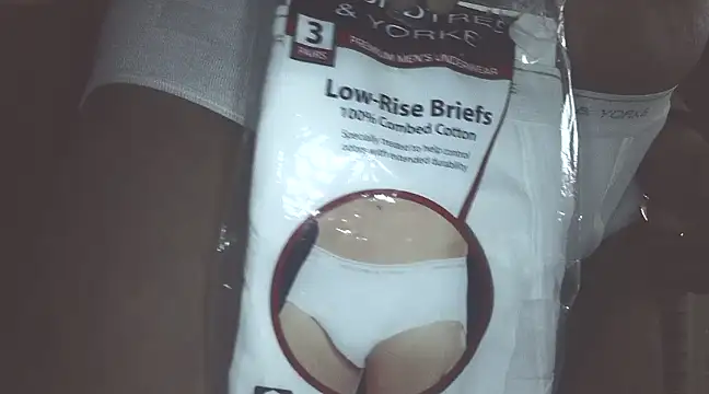 Snapshot of briefsguy4life@xh chatting on February 2025 04:00:02 AM briefsguy4lifexh online show from February 2025 04:00:02 AM