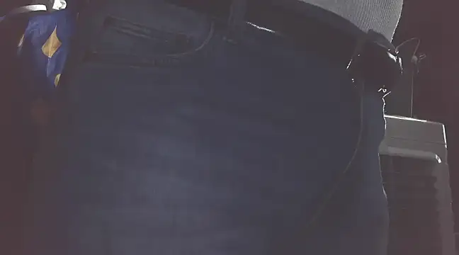 Snapshot of briefsguy4life@xh chatting on March 2025 04:41:01 AM briefsguy4lifexh online show from March 2025 04:41:01 AM