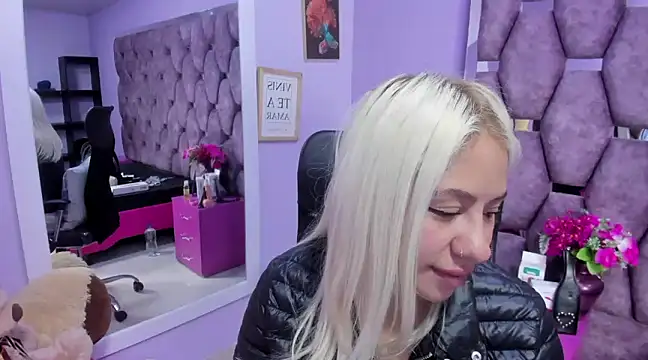 ConstansBlonde online show from December 2024 01:24:01 PM