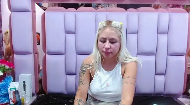 ConstansBlonde online show from December 2024 04:21:02 PM