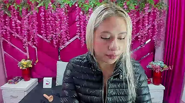 ConstansBlonde online show from January 2025 01:24:02 PM