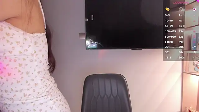 Snapshot of 1_love_8 chatting on October 2025 05:14:02 PM 1 love 8 online show from October 2025 05:14:02 PM