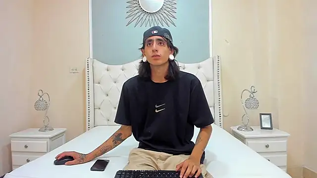 Snapshot of Matthew_Dixonn chatting on December 2024 04:22:02 AM Matthew Dixonn online show from December 2024 04:22:02 AM