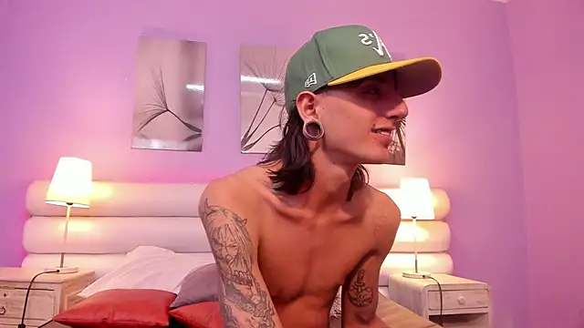 Snapshot of Matthew_Dixonn chatting on January 2025 10:12:02 PM Matthew Dixonn online show from January 2025 10:12:02 PM