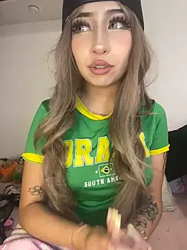 lunaapppp online show from April 2026 04:40:01 AM