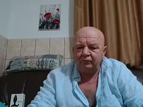 Snapshot of fullballs6 chatting on December 2024 02:42:01 AM fullballs6 online show from December 2024 02:42:01 AM