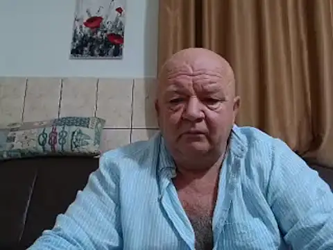 Snapshot of fullballs6 chatting on December 2024 04:25:01 AM fullballs6 online show from December 2024 04:25:01 AM