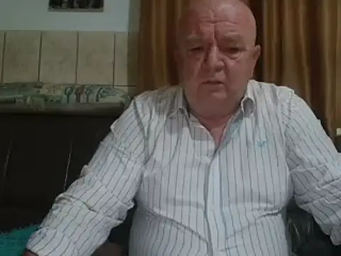 Snapshot of fullballs6 chatting on February 2025 02:37:02 AM fullballs6 online show from February 2025 02:37:02 AM