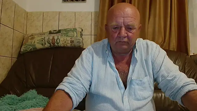 Snapshot of fullballs6 chatting on September 2025 02:11:02 AM fullballs6 online show from September 2025 02:11:02 AM