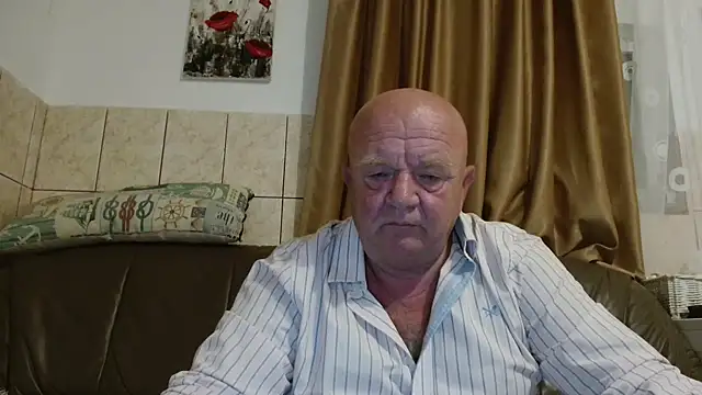 Snapshot of fullballs6 chatting on September 2025 02:12:01 AM fullballs6 online show from September 2025 02:12:01 AM