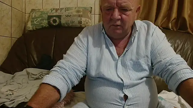 Snapshot of fullballs6 chatting on October 2025 02:23:02 AM fullballs6 online show from October 2025 02:23:02 AM