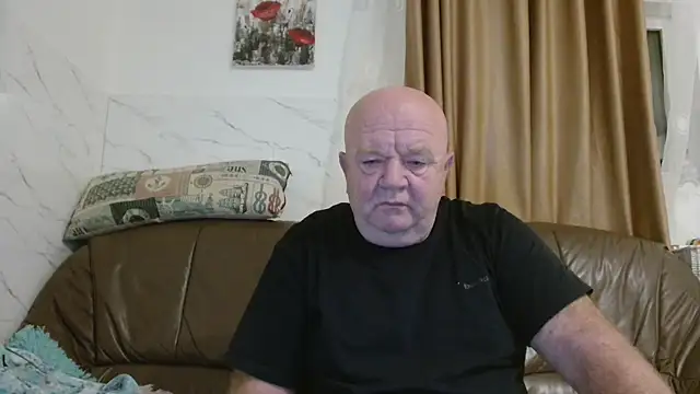 Snapshot of fullballs6 chatting on December 2025 03:01:01 AM fullballs6 online show from December 2025 03:01:01 AM