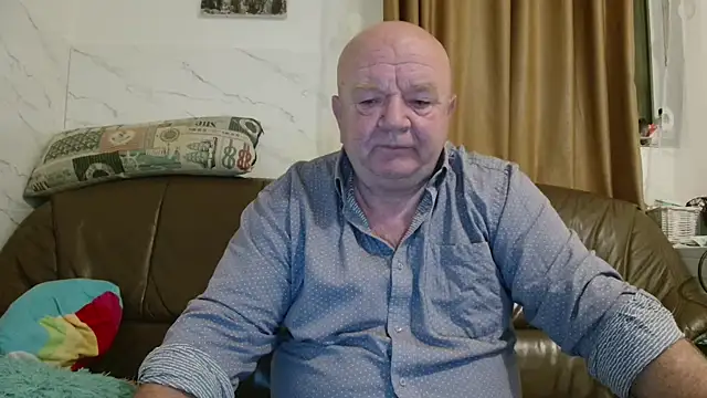 Snapshot of fullballs6 chatting on December 2025 03:02:02 AM fullballs6 online show from December 2025 03:02:02 AM