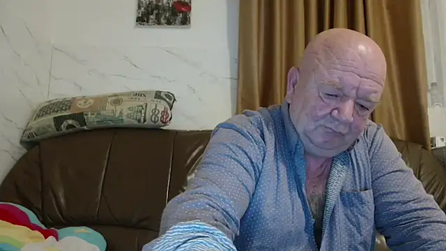 Snapshot of fullballs6 chatting on December 2025 03:13:01 AM fullballs6 online show from December 2025 03:13:01 AM