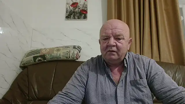 Snapshot of fullballs6 chatting on December 2025 02:52:02 AM fullballs6 online show from December 2025 02:52:02 AM