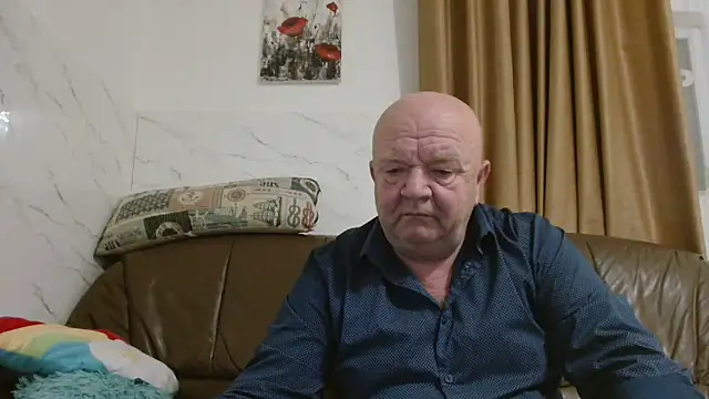 Snapshot of fullballs6 chatting on December 2025 03:37:02 AM fullballs6 online show from December 2025 03:37:02 AM