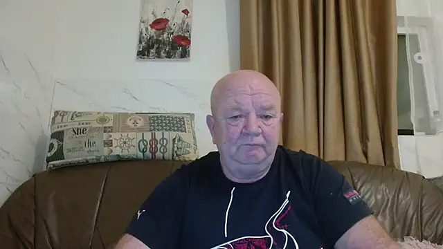 Snapshot of fullballs6 chatting on January 2026 02:57:02 AM fullballs6 online show from January 2026 02:57:02 AM