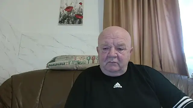 Snapshot of fullballs6 chatting on January 2026 07:03:01 AM fullballs6 online show from January 2026 07:03:01 AM